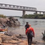 Buscas subaquáticas por desaparecidos após queda de ponte são suspensas