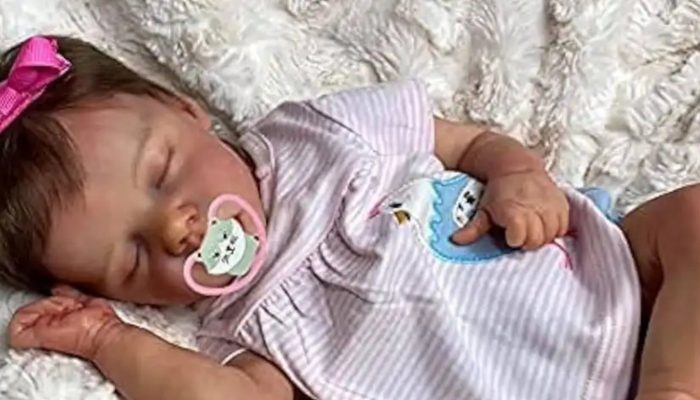 165460,funcionaria-aciona-justica-apos-empresa-negar-licenca-maternidade-por-vinculo-com-bebe-reborn-3 (1)