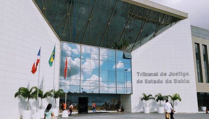166268,servidores-do-judiciario-baiano-encerram-greve-3 (1)