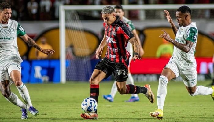 168205,vitoria-abre-2-a-0-mas-cede-o-empate-ao-palmeiras-no-barradao-3