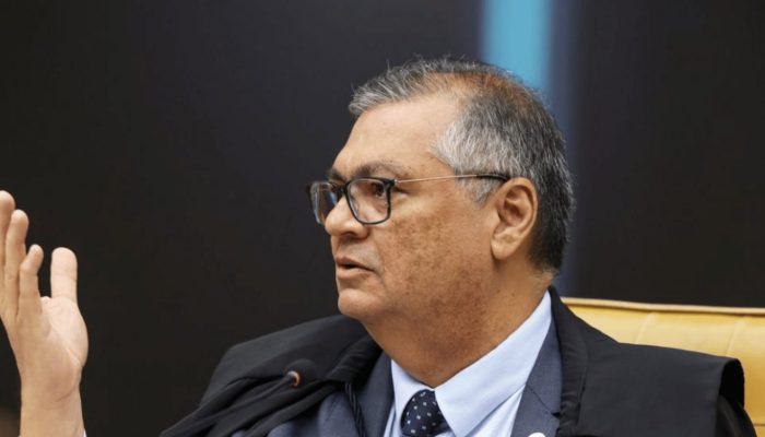 169953,flavio-dino-acompanha-moraes-e-vota-para-condenacao-de-bolsonaro-e-aliados-3 (1)