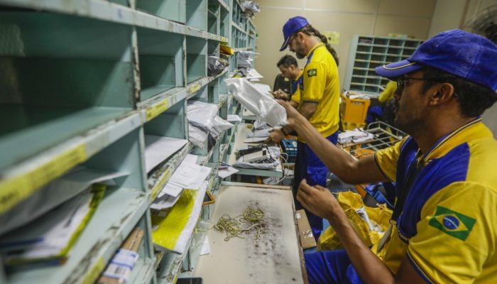 171668,correios-recorrem-a-emprestimo-bilionario-para-equilibrar-contas-e-manter-funcionamento-ate-2026-3 (1)