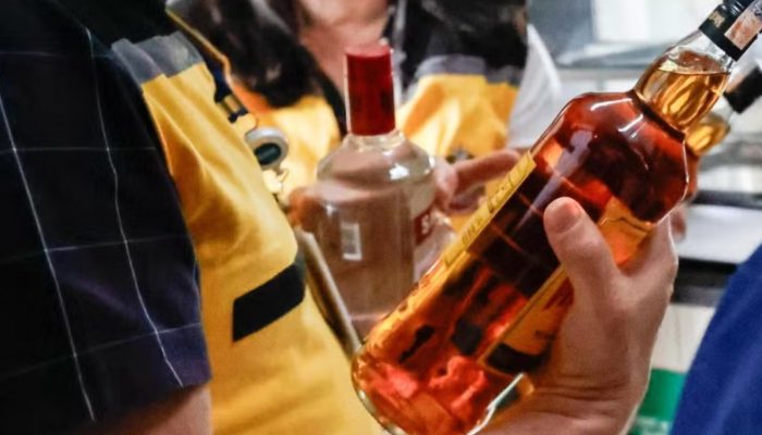 172061,brasil-registra-dez-mortes-por-intoxicacao-com-metanol-total-de-casos-chega-a-53-3