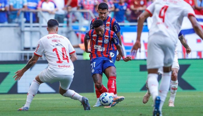 172527,bahia-sai-atras-no-placar-reage-e-vence-o-bragantino-de-virada-na-fonte-nova-3