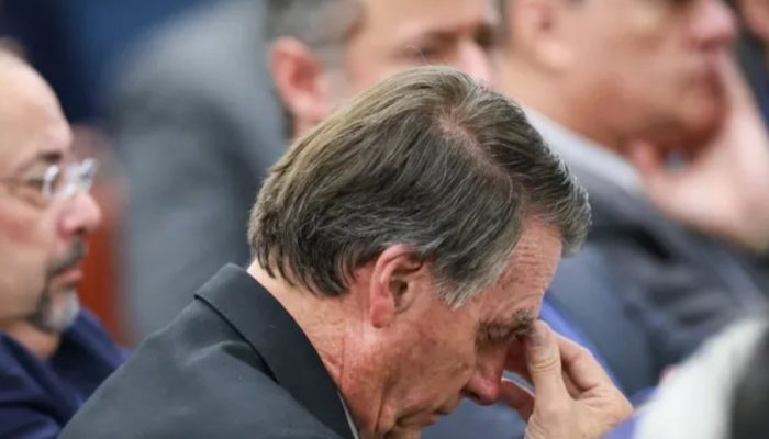 173615,bolsonaro-admite-a-pf-que-usou-ferro-de-solda-para-violar-tornozeleira-eletronica-3