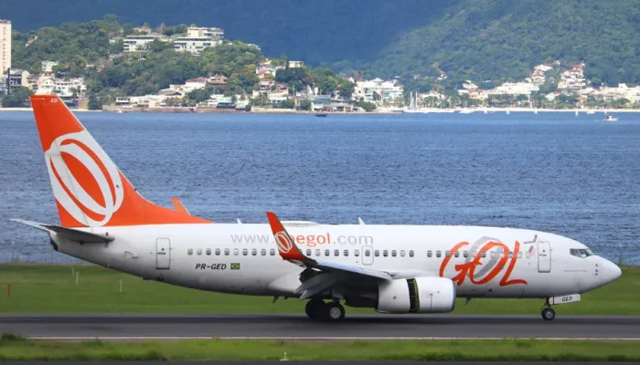 aviao-que-ia-para-noronha-faz-pouso-de-emergencia-0138185600202603070726-ScaleDownProportional.webp.webp