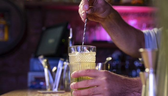 bebida-drink-em-bar