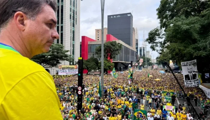 flavio-bolsonaro-avenida-paulista-reproducao-1024x768-1.webp.webp