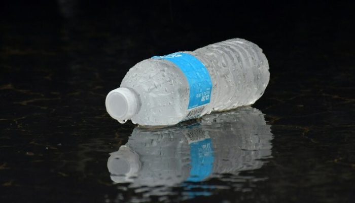 garrafadeagua_widelg.jpg